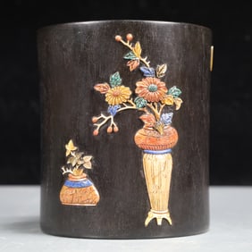 A Exquisite Eaglewood Flower Pattern Brush Pot