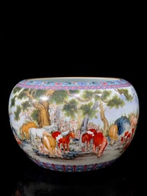 A Exquisite Famille-Rose Outline in gold Pine Pattern Horse Pattern Lotus Pattern Vat
