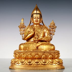 A Exquisite Gilt Bronze Statue of Tsongkhapa Buddha statue