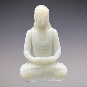 An Exquisite White Jade Buddha Statue Ornament
