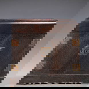 A Exquisite Zitanwood Box: A Exquisite Zitanwood Box Qing Dynasty, China Size:33.5cmx23.5cmx33.4cm Weight:6400g&#32043;&#27264;&#26408;&#30418; &#20013;&#22269;&#28165;&#20195;