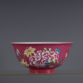 A Exquisite Enamel Ruby Red-Glazed Flower Pattern Bowl