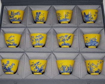 A Set of Fine Blue and White Flower Pattern with poem Cup