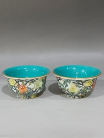 A Exquisite A pair of Famille-Rose Flower and Fruit Pattern Cup