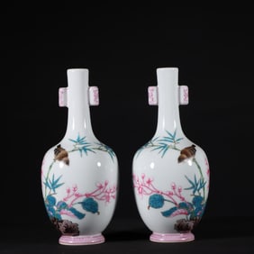 A pair of rare Enamel Flower and Bird Pattern Double-Ears Vase
