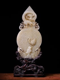 A Exquisite Hetian Jade Carved Dragon Pattern Jade Guai Ornament