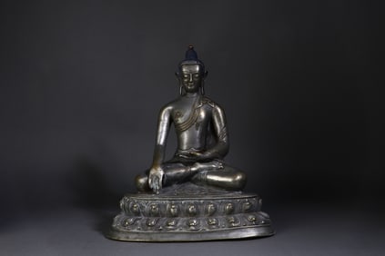 A Rare Pure Silver Sakyamuni Tibetan Buddhist Statue Ornament