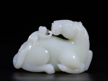A Exquisite Hetian Jade Horse-Shaped Ornament