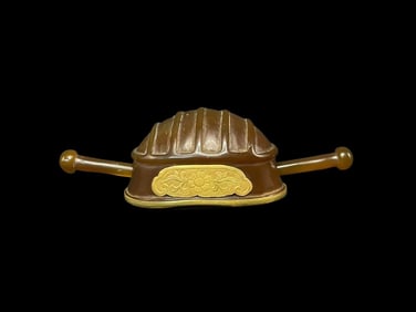 An Archaic Gilt-Silver Chased Agate Vessel Inlaid with Gemstones