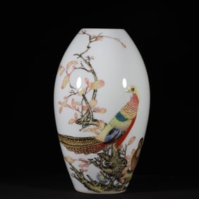 A Rare Sweet white glaze Flower and Bird Pattern Brush Pot