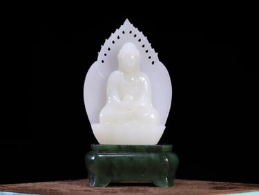 A Exquisite Hetian Jade Guanyin Ornament