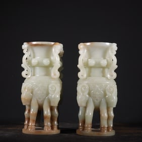 A pair of rare Hetian jade Double-Ears Tripod Animal-shaped Vase Ornament