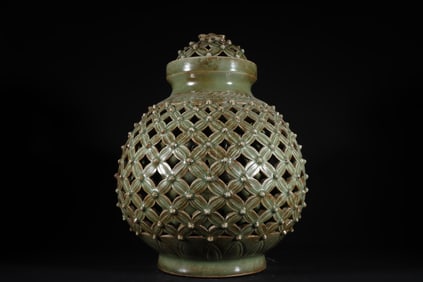 A Rare Yaozhou yao Openwork Jar