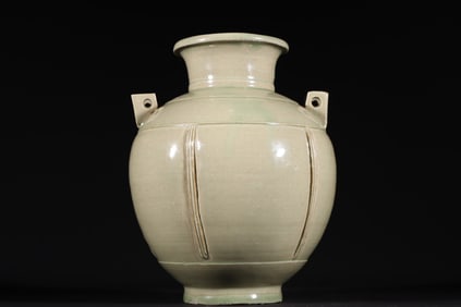 A Rare Yue Kiln Mise Celadon Jar