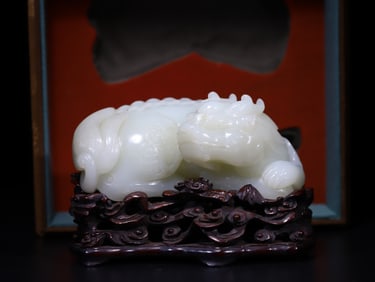 A Exquisite Hetian Jade Qilin Ornament
