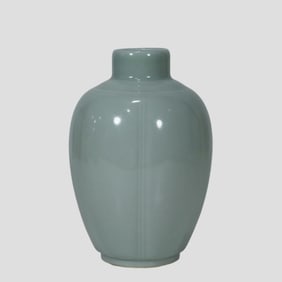 Blue Glaze Melon-shaped Vase