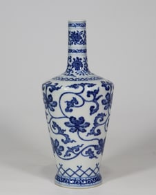 Blue and white Flower Pattern Vase
