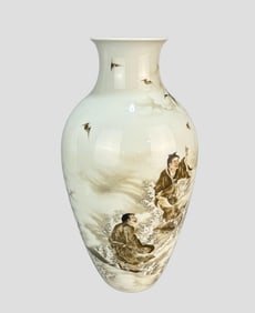 A Rare Famille Rose Figure Pattern Vase
