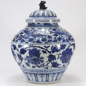 Blue and white Lotus Flower Pattern Jar