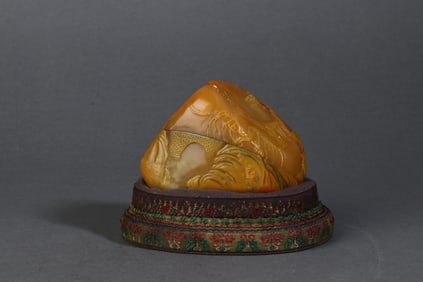 A Rare Shoushan Tianhuang Stone Landscape Mountain-Shaped Ornament