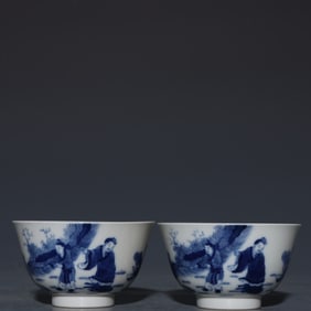 A pair of rare blue and white Figures Pattern Cup