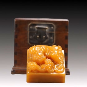 An Exquisite Tianhuang Stone Dragon Pattern Seal