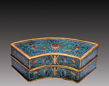 An Exquisite Cloisonne 'Scrolling Lotus& Bat' Box