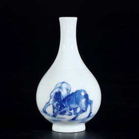 An Exquisite Blue and White Horse Pattern Vase