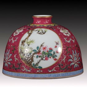 An Exquisite Ruby Red-Glazed Enamel Flower Pattern Vase