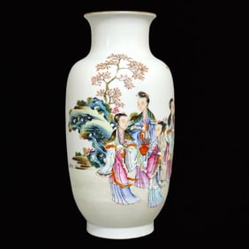 A Precious Famille-Rose Character and Story Pattern Painted Gold Vase
