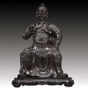 An Exquisite Eaglewood Dragon Pattern Statue of Guangong
