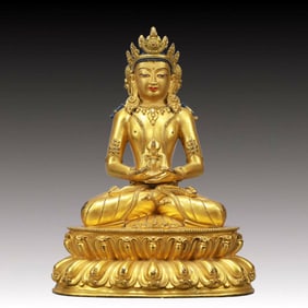 A Solemn Gilt Bronze Statue of Vajrasattva