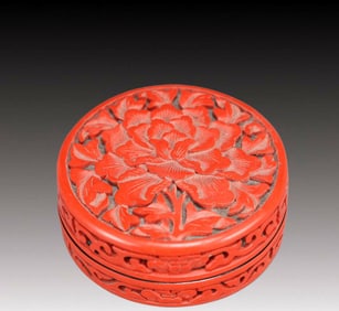 An Exquisite Carved Red Lacquer Flower Pattern Box
