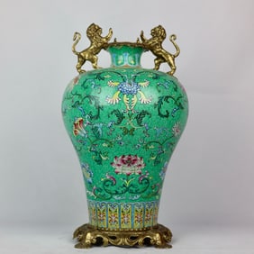 An Exquisite Green Ground Famille-Rose Flower Pattern Inlaid Bronze Beast Ears Vase