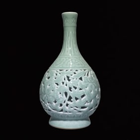 A Rare Celadon Glazed Hollow Lotus Pattern Vase