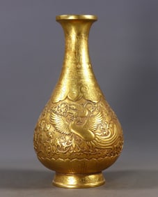An Exquisite Gilt Bronze Phoenix Pattern Vase