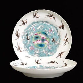 A Pair of Precious Famille-Rose Flower and Bird Pattern Plates