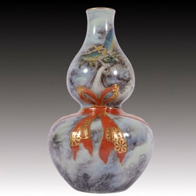 An Exquisite Iron-Red Ink Color Painted Gold Dragon Pattern Gourd-Shaped Vase