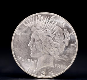 Liberty In God We Trust 1935 Sterling Silver One Dollar Coin