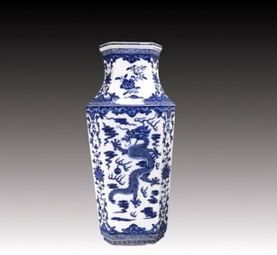 A Huge Blue and White Dragon and Phoenix Pattern Vase