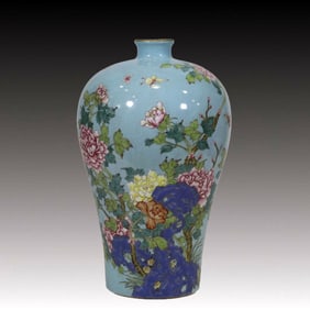 An Exquisite Blue Ground Famille-Rose Flower Pattern Vase