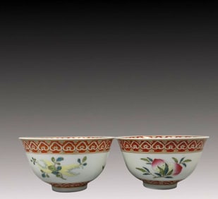 A Pair of Exquisite Famille-Rose Flower and Fruit Pattern Cups