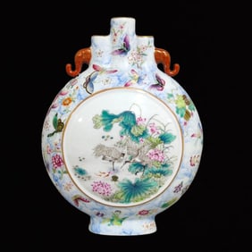 A Precious Famille-Rose Flower and Bird Pattern Painted Gold Double-Ears Vase