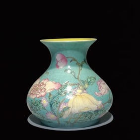 An Exquisite Famille-Rose Turquoise Ground Flower Pattern Vase