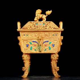 An exquisite gilt bronze censer with auspicious animal patterns