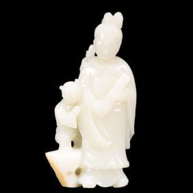An Exquisite White Jade Statue of Avalokitesvara