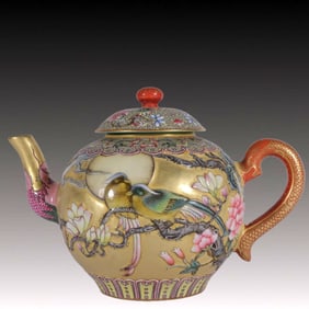 An Exquisite Enamel Gold Ground Flower and Bird Pattern Ewer