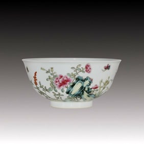An Exquisite Enamel Flower Pattern Bowl,with poem