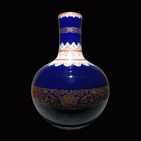 A Huge Ruby Blue-Glazed Enamel Pink Ground Painted Gold Lotus Pattern Vase