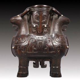 An Exquisite Eaglewood Beast-Face Pattern Sheep-Shaped Censer, Inlaid Pearl